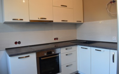 Кухня белый акрил