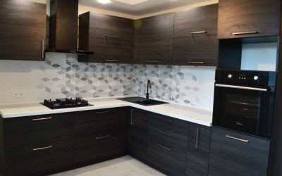 Красивая кухня в квартиру